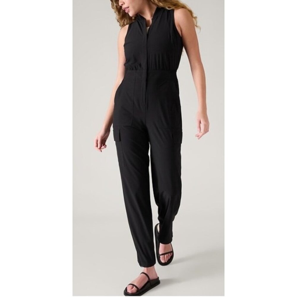Athleta Women's Size 8P Sleeveless Jumpsuit Brooklyn Utility Pockets Zip